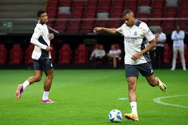 遗憾,太阳队惨败火箭队比赛中杜兰特受伤,差3场才可评最佳阵容.